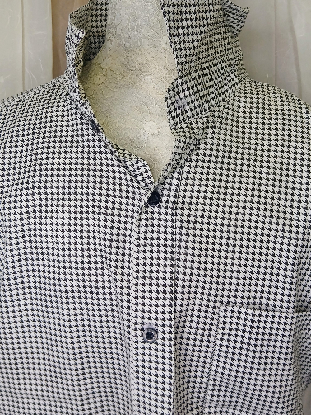 Men's Black & White Houndstooth Short Sleeve Shirt - Picture 3 of 7